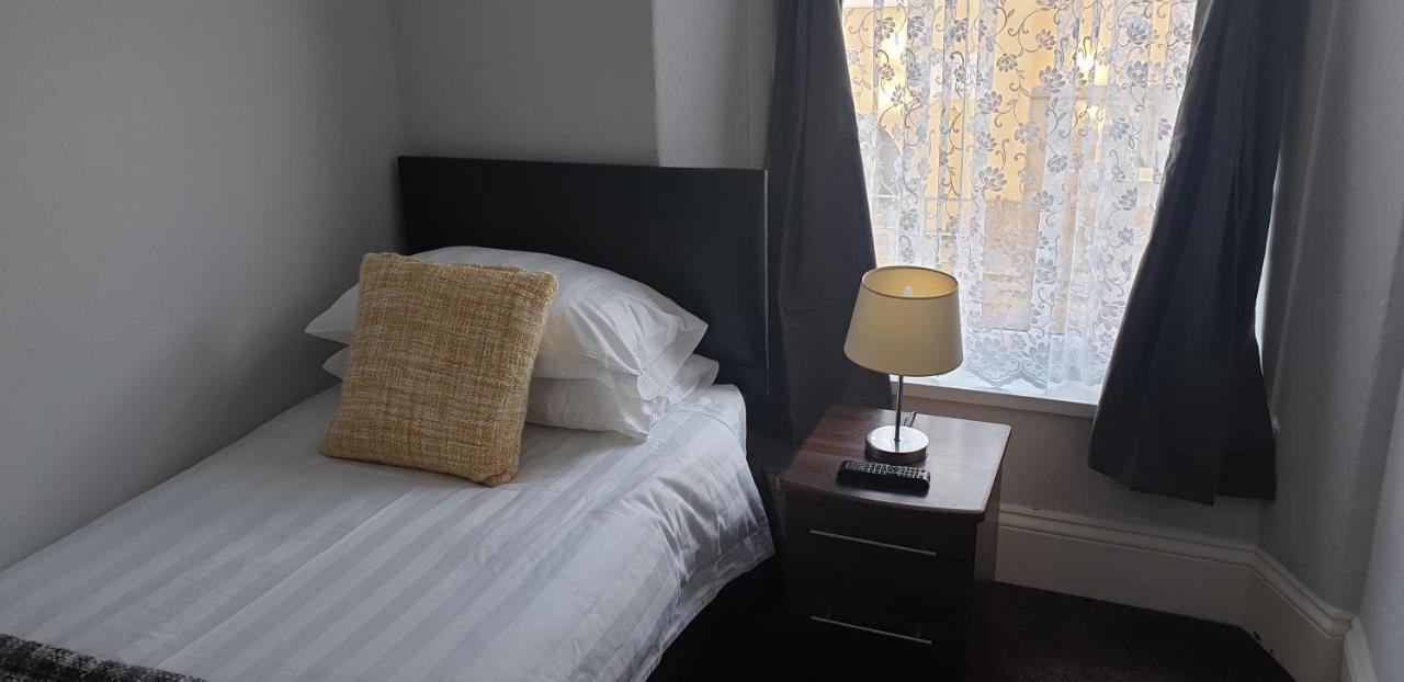 Lockinbar Holiday Apartments เท็นบี ภายนอก รูปภาพ